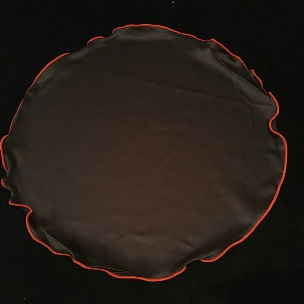 MEN'S ROUND HANKIES-POCKET SQUARES - Picture 2 of 4